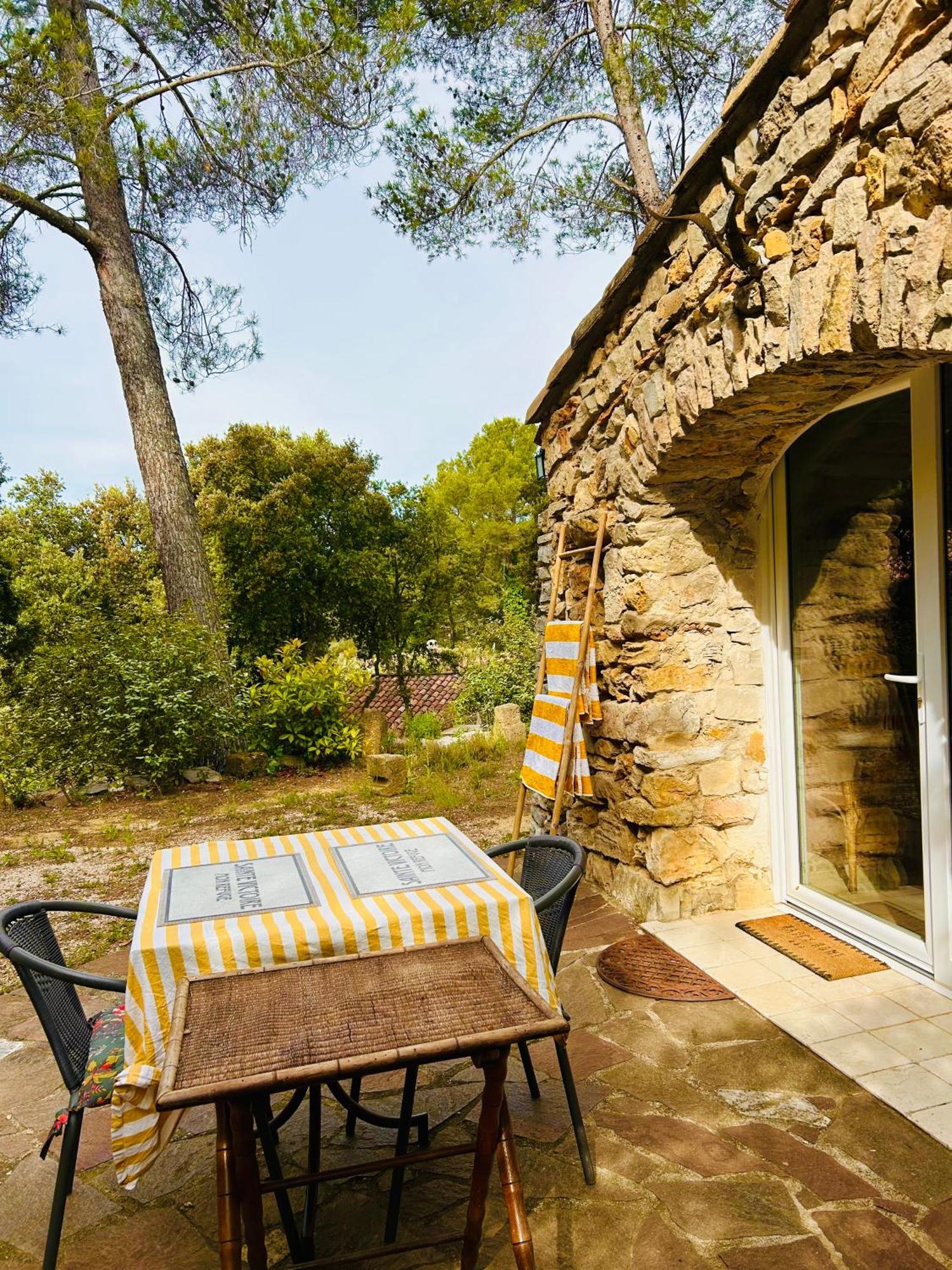 Hotel Les Cabanons Sainte Victoire Exteriér fotografie